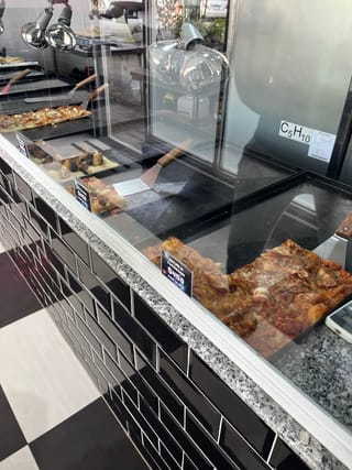 Pizza Please Liguanea
