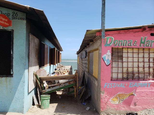 Aunt May’s Fish Restaurant