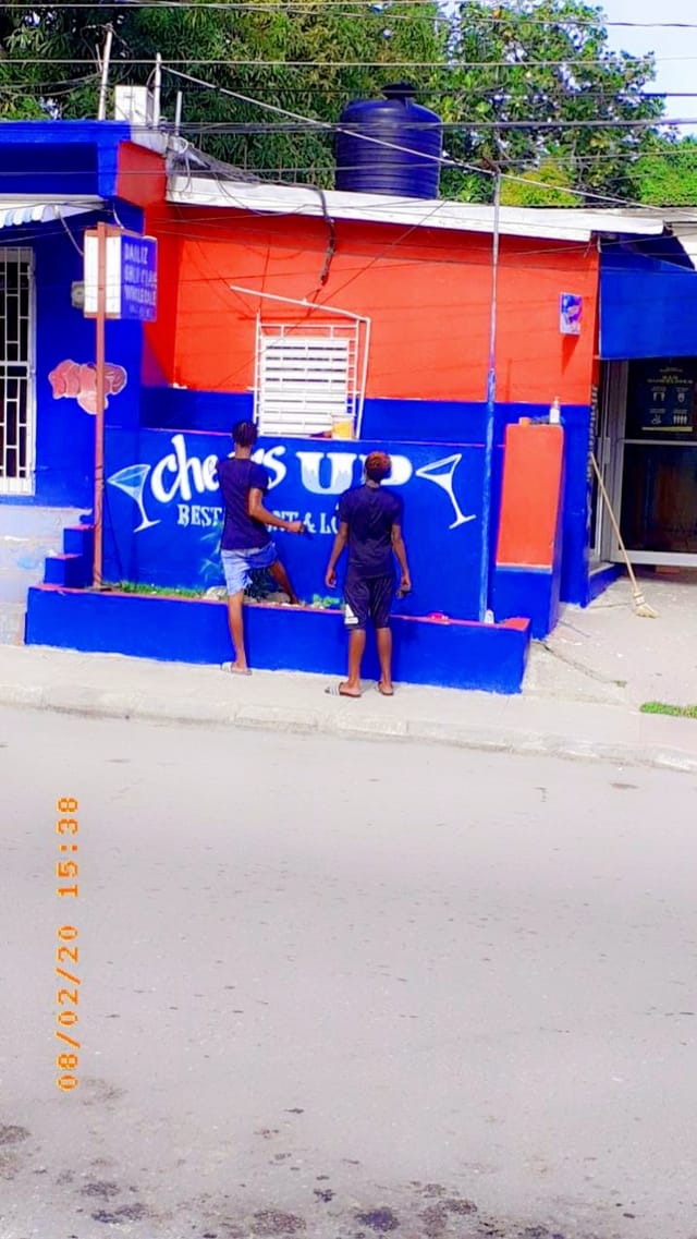 Cheer’s Up Bar